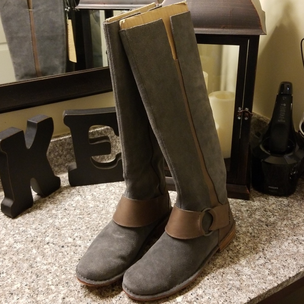 Olukai Boots
